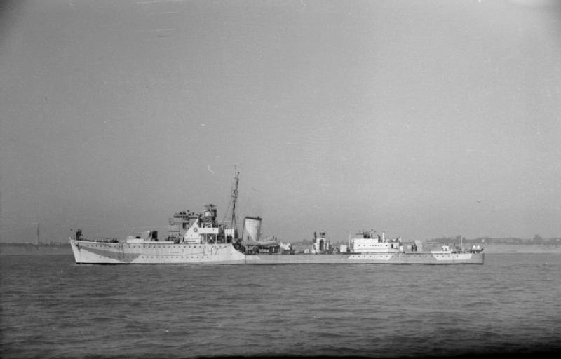 Photograph associated with HMS Berkeley (L17)