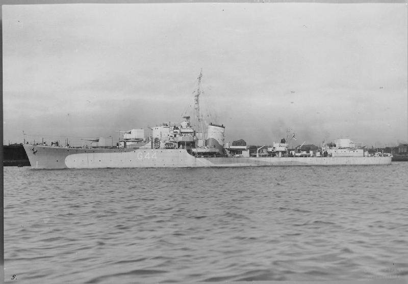 Photograph associated with HMS Martin (G44)
