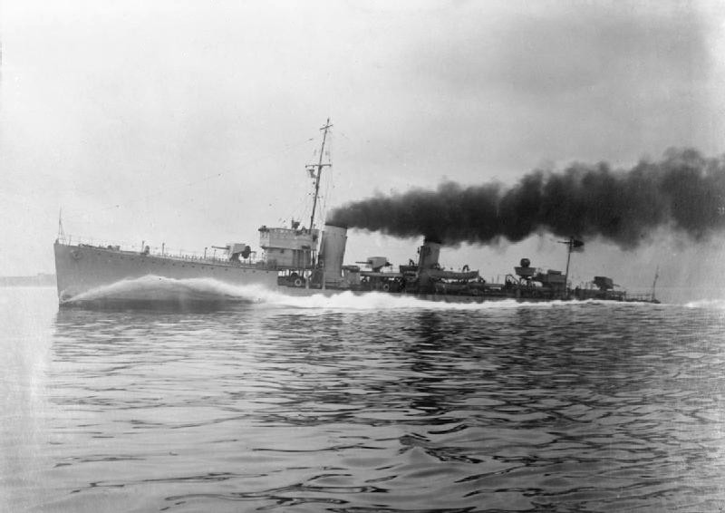 Photograph associated with HMS Tenedos (H04)