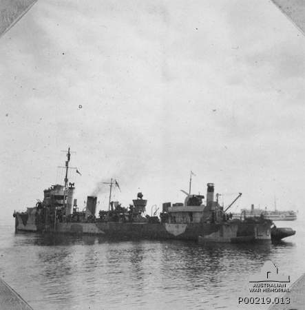 Photograph associated with HMS Wryneck (D21)