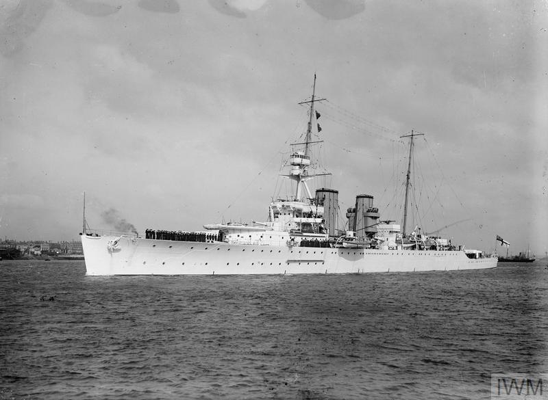 Photograph associated with HMS Effingham (D98)