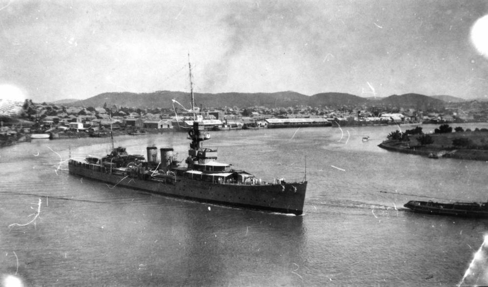 Photograph associated with HMS Dunedin (96)