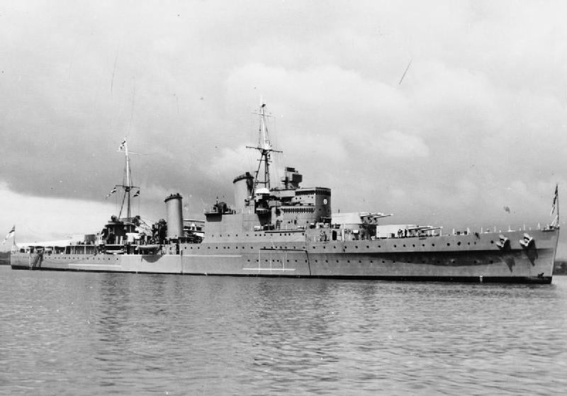 Photograph associated with HMS Southampton (83)