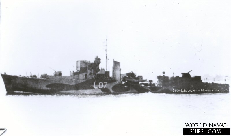 Photograph associated with HMS Airedale (L07)